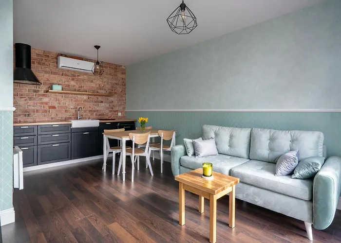 W Starym Porcie Z Widokiem Na Zalew Wislany