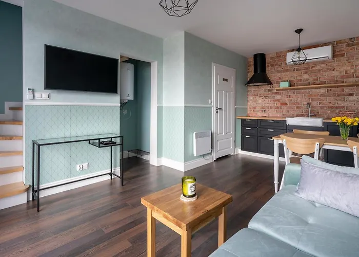 W Starym Porcie Z Widokiem Na Zalew Wislany *